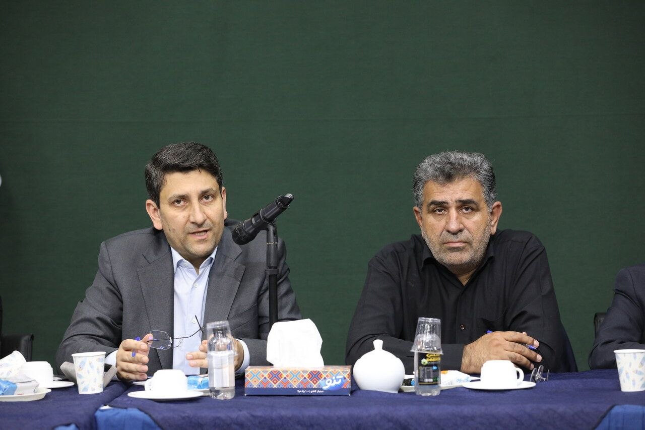 نشست مشترک کمیسیون اجتماعی مجلس و وزیر ارتباطات ؛ اخذ دستورات ویژه یاسر اسلامدوست برای ارتقای آنتندهی و توسعه زیرساختهای مخابراتی و دکلی حوزه انتخابیه